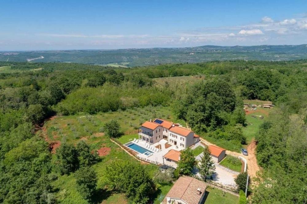 Villa in Kastelir, Istria County, Croatia 1 - 11973767