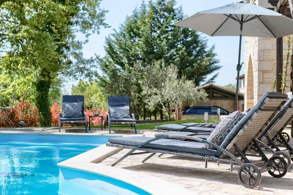 Villa in Muntrilj, Istria County, Croatia 1 - 14499543