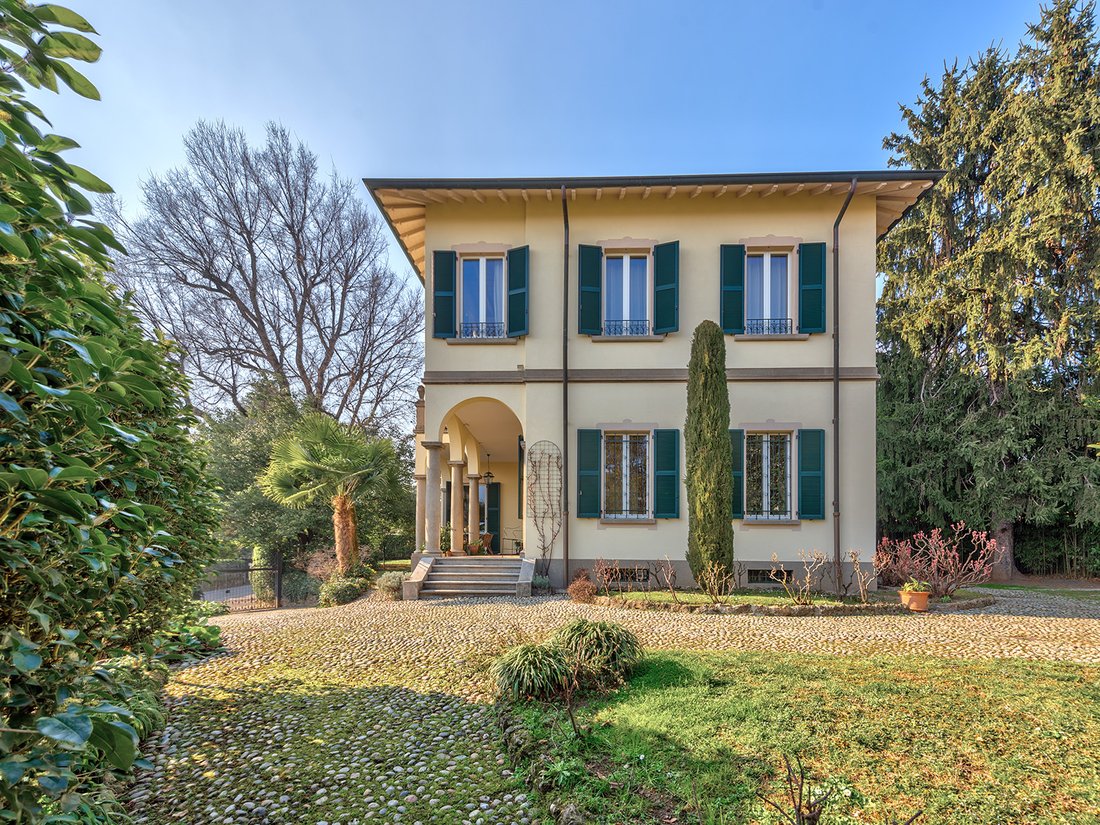 Villa in Cernusco Lombardone, Lombardy, Italy 3 - 15379341