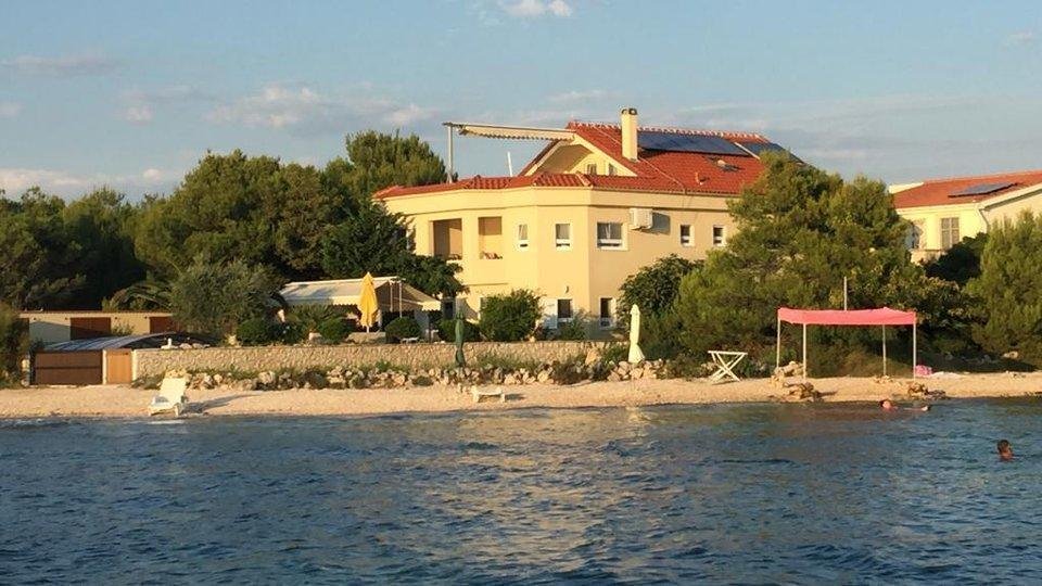 Croatia 1 - 10842634