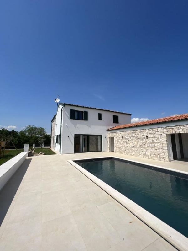 Villa in Marcana, Istria County, Croatia 1 - 12937040