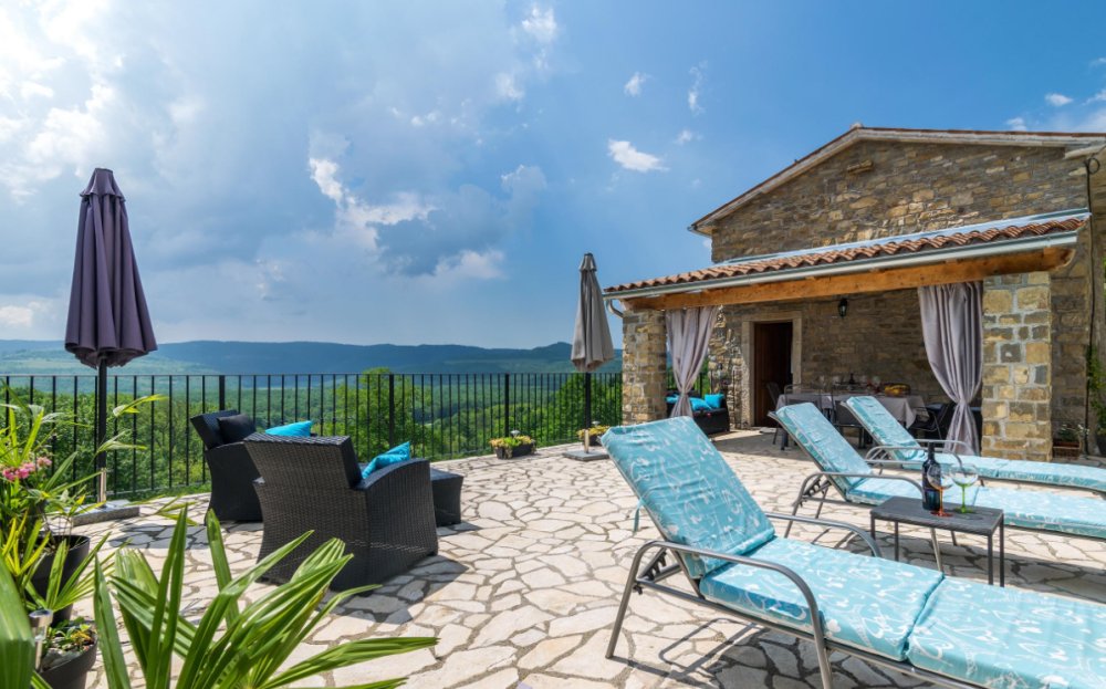 Villa in Oprtalj, Istria County, Croatia 1 - 12936405