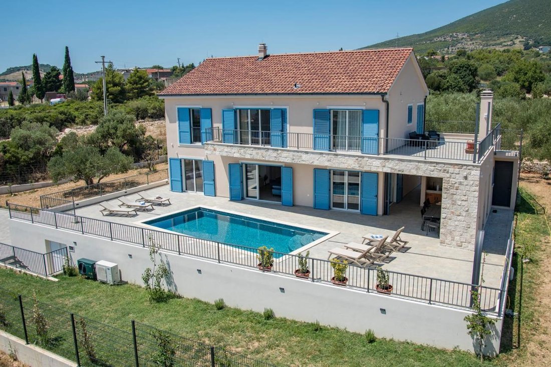 Villa in Gradski kotar Grad, Split, Split-Dalmatia County 1 - 15125783