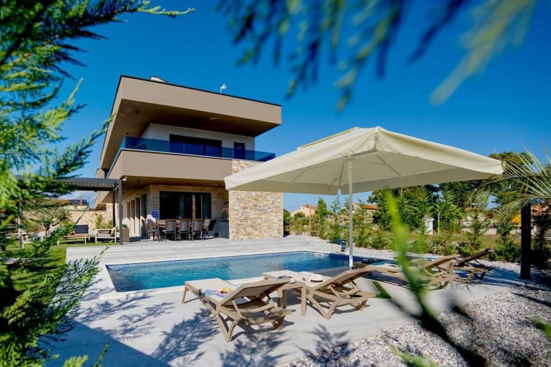 Villa in Marcana, Istria County, Croatia 1 - 15377401