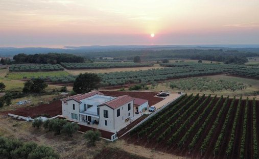Villa in Kastelir, Istria County, Croatia 1