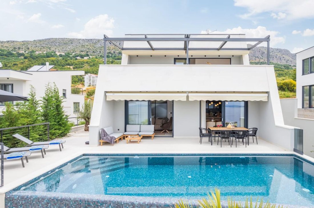 Villa in Grljevac, Split-Dalmatia County, Croatia 3 - 15379490