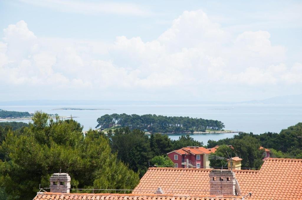 Villa in Premantura, Istria County, Croatia 2 - 14786456
