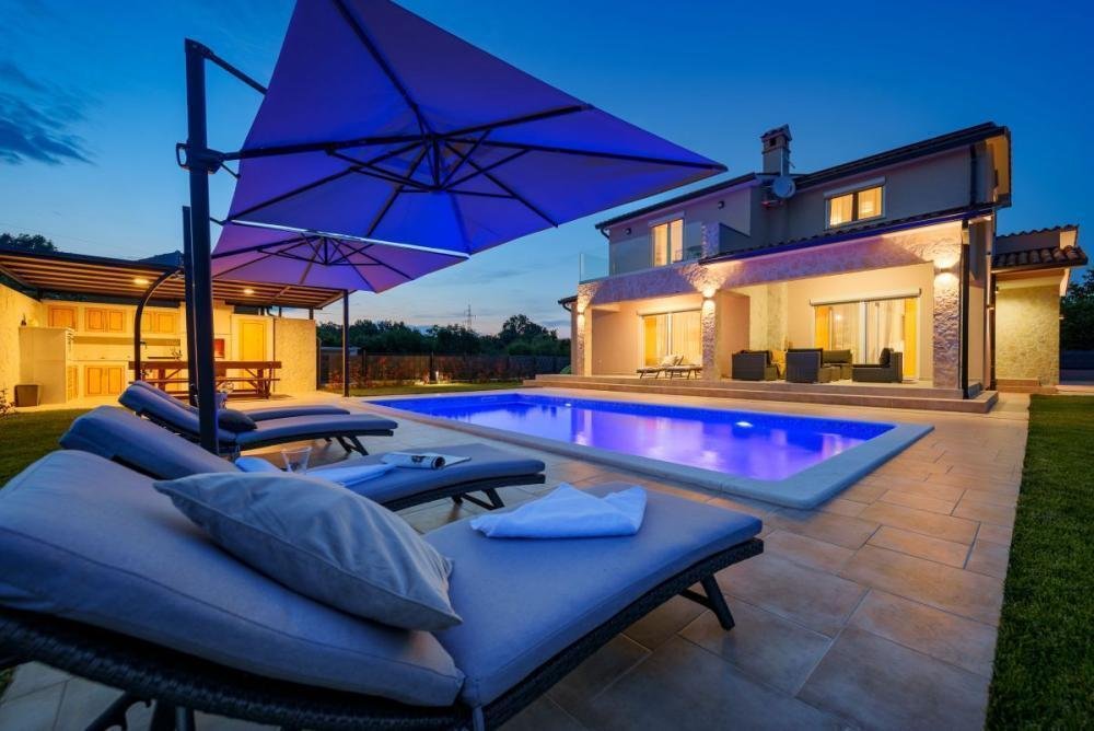 Villa in Labin, Istria County, Croatia 2 - 14271782