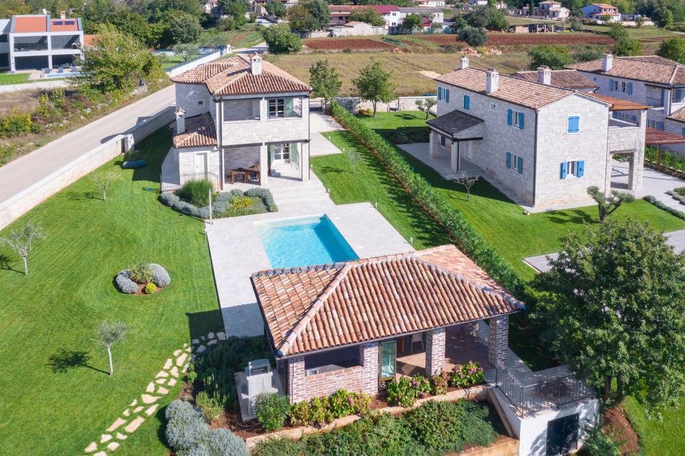 Villa in Sveti Lovrec Pazenaticki, Istria County, Croatia 4 - 11715871