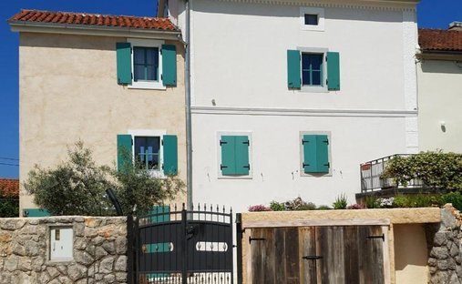 Villa in Bogovici, Malinska-Dubasnica, Primorje-Gorski Kotar County, Croatia 1
