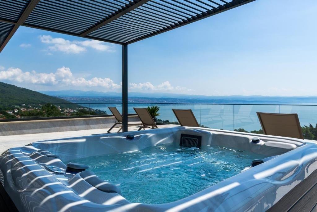 Villa in Grad Opatija, Primorje-Gorski Kotar County, Croatia 4 - 15030840