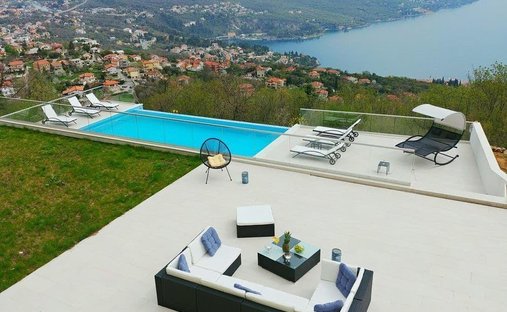 Villa in Opcina Matulji, Primorje-Gorski Kotar County, Croatia 1