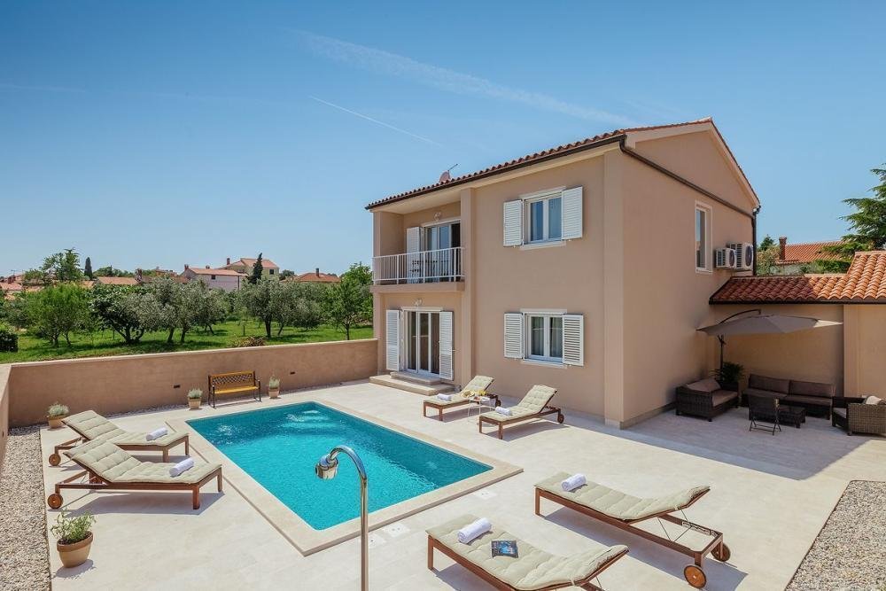 Villa in Grad Pula, Istria County, Croatia 1 - 13882638