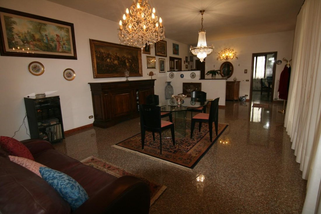 Villa in Marina di Carrara, Tuscany, Italy 5 - 15376854