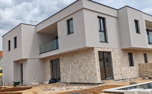Villa in Mandre, Croatia 1