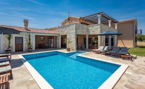 Villa in Svetvincenat, Istria County, Croatia 1