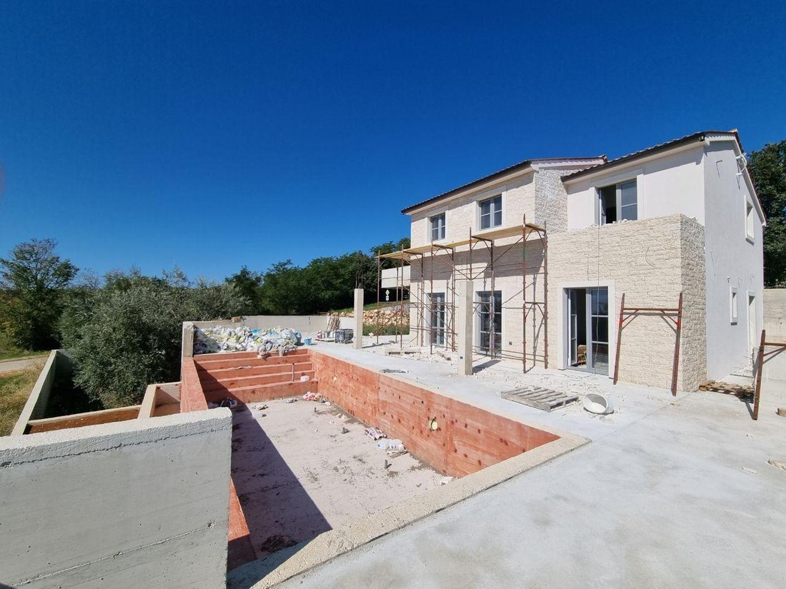 Villa in Sveti Lovrec Pazenaticki, Istria County, Croatia 3 - 14789600