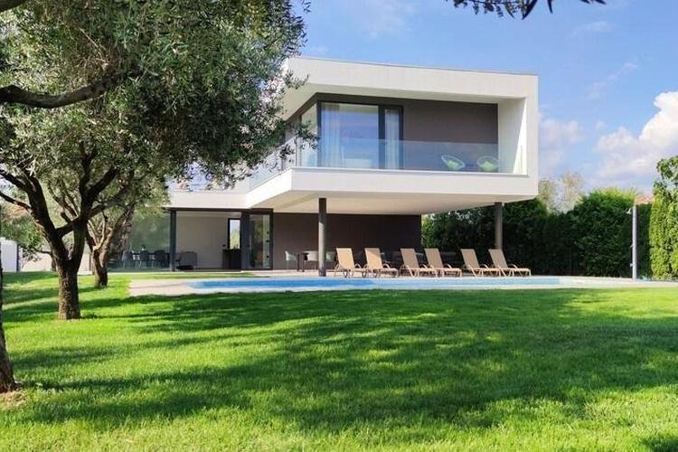 Villa in Peroj, Istria County, Croatia 1 - 14488144