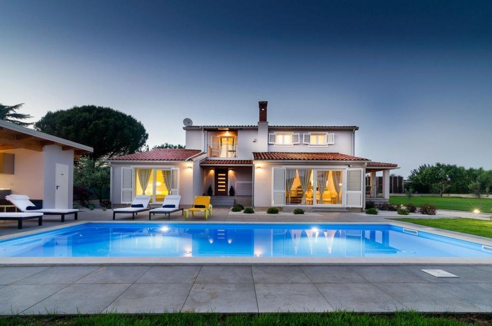 Villa in Valbandon, Istria County, Croatia 1 - 13882637