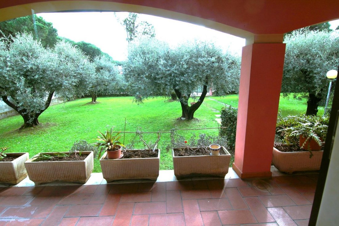 Villa in Marina di Carrara, Tuscany, Italy 3 - 15376854