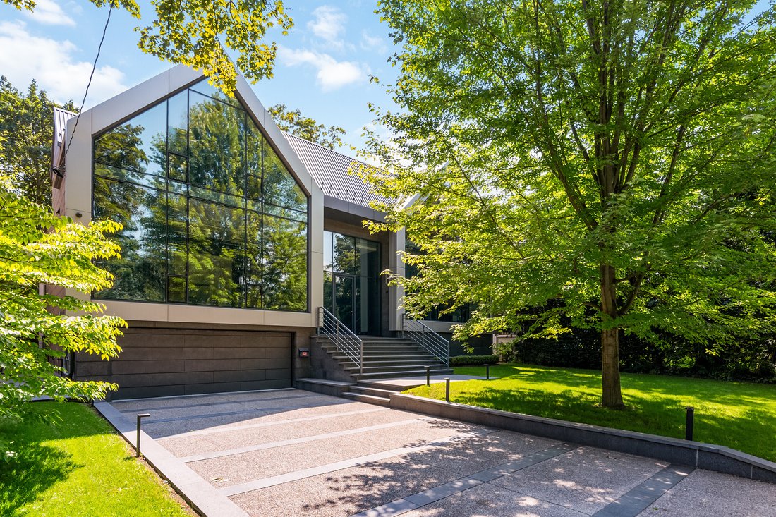 House in Toronto, Ontario, Canada 1 - 12648272