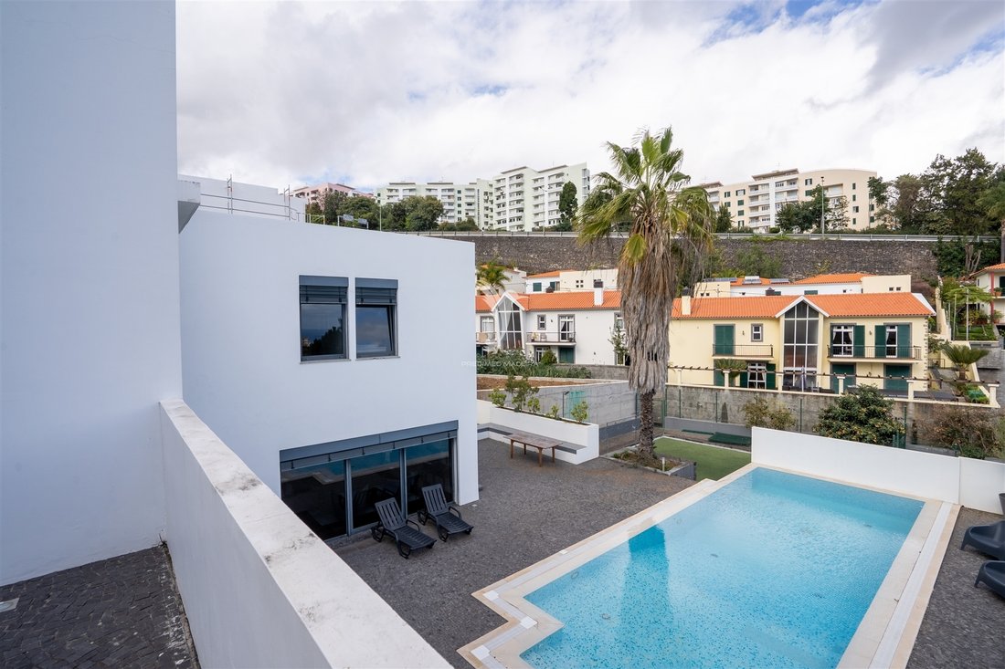 House in Funchal, Madeira, Portugal 3 - 15376872