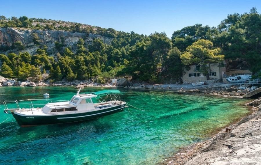 Villa in Velo Grablje, Split-Dalmatia County, Croatia 1 - 14067198