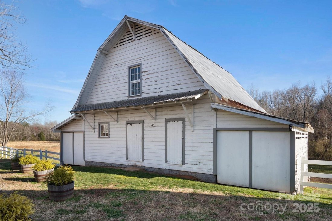 House in Forest City, North Carolina, United States 5 - 15352258