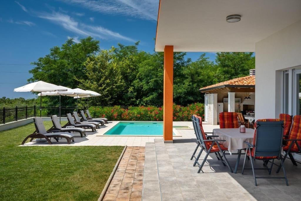 Villa in Kastel, Istria County, Croatia 4 - 14857597