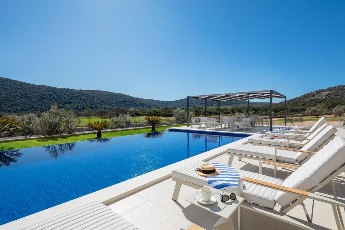 Villa in Split-Dalmatia County, Croatia 2 - 15099278