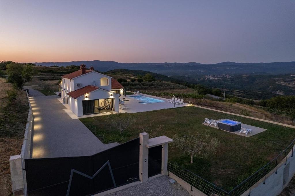 Villa in Grad Buzet, Istria County, Croatia 5 - 14414978