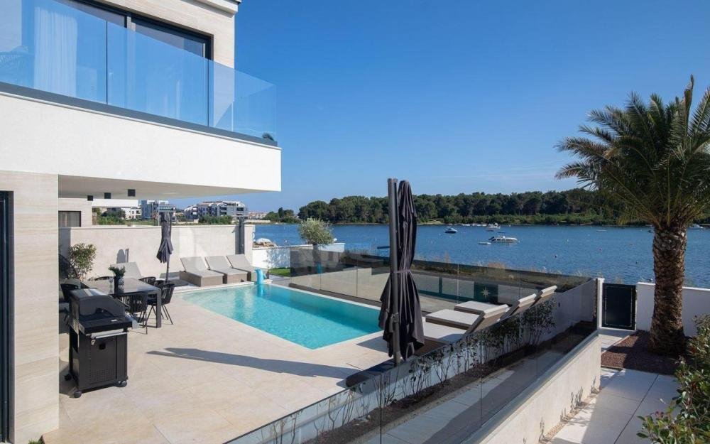 Villa in Medulin, Istria County, Croatia 1 - 14848952