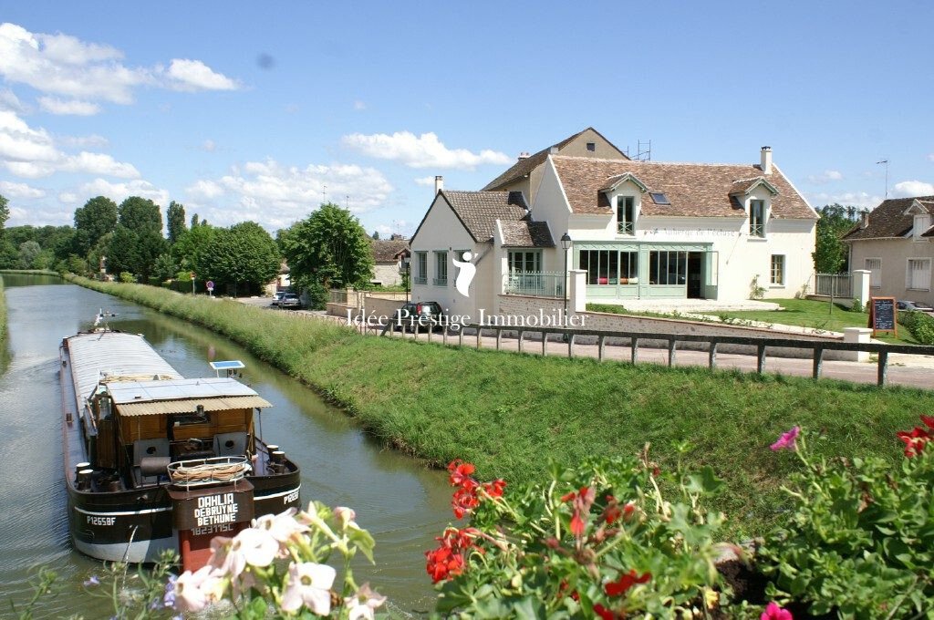 House in Moret-sur-Loing, Moret-Loing-et-Orvanne, France 1 - 15377850