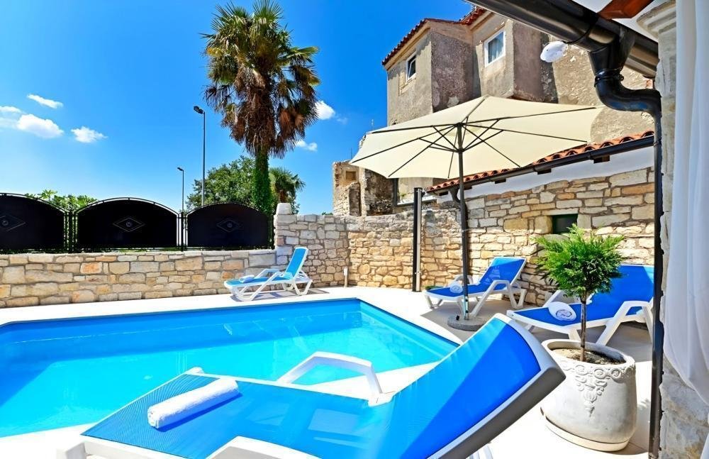 Villa in Sveti Lovrec Pazenaticki, Istria County, Croatia 2 - 14368233