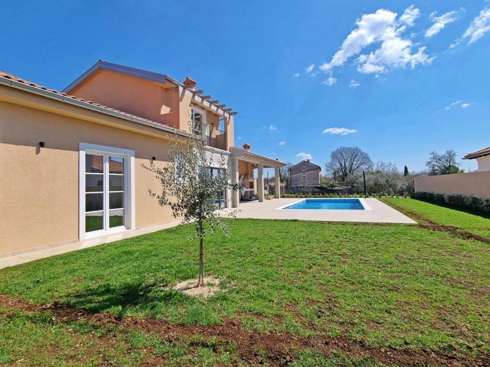 Villa in Kanfanar, Istria County, Croatia 1 - 12781540