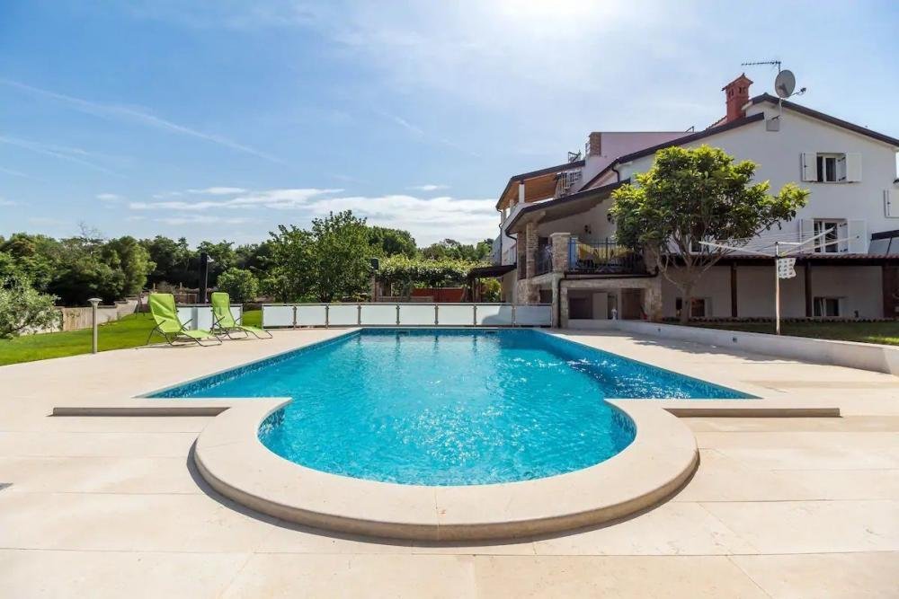 Villa in Banjole, Istria County, Croatia 1 - 11611576
