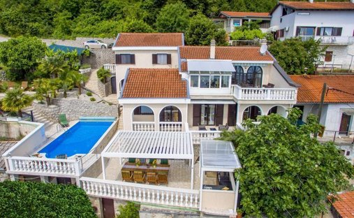 Villa in Opcina Matulji, Primorje-Gorski Kotar County, Croatia 1