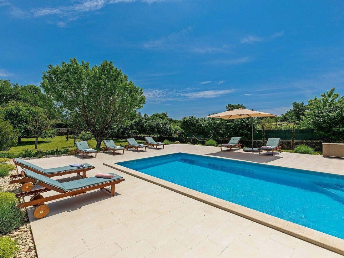 Villa in Rovinj, Istria County, Croatia 2 - 14476811