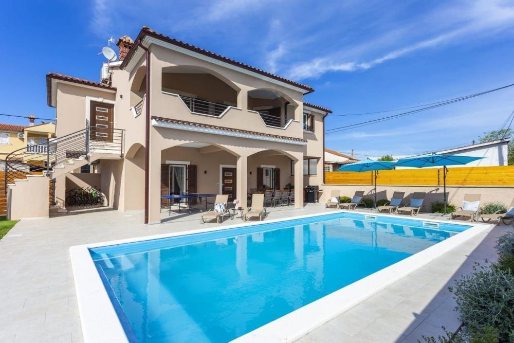 Villa in Grad Pula, Istria County, Croatia 1 - 11653339