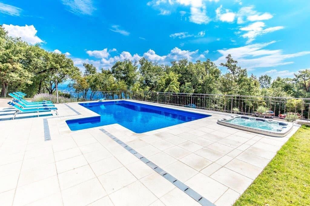 Villa in Grad Opatija, Primorje-Gorski Kotar County, Croatia 4 - 15157341