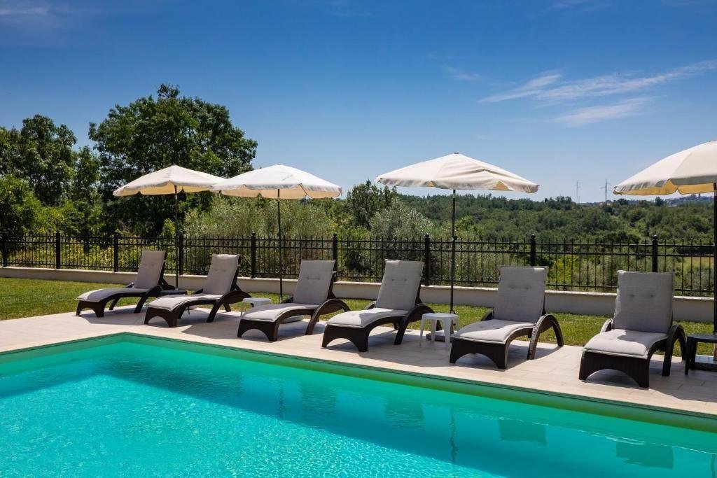 Villa in Kastel, Istria County, Croatia 3 - 14857597