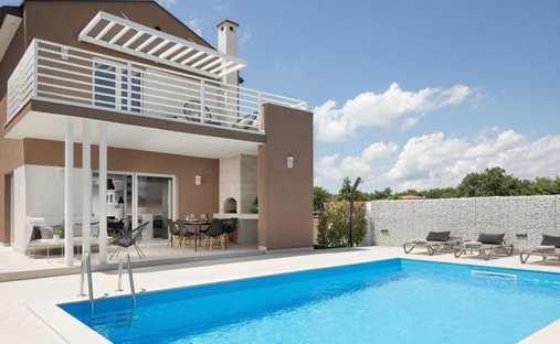 Villa in Svetvincenat, Istria County, Croatia 1