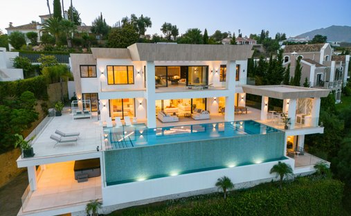 Villa in Estepona, Andalusia, Spain 1