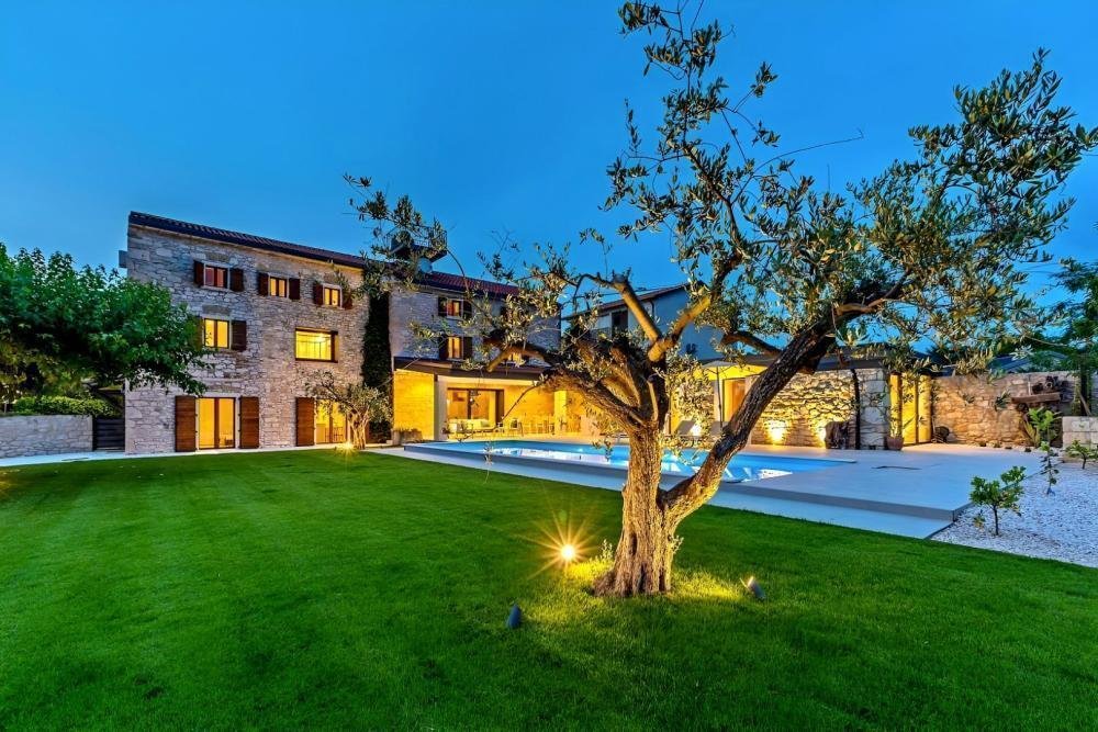 Villa in Brtonigla, Istria County, Croatia 1 - 14192571