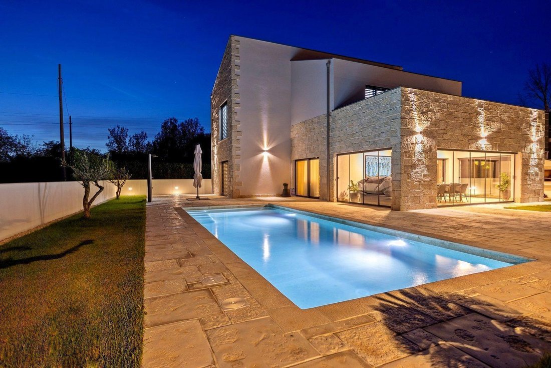 Villa in Svetvincenat, Istria County, Croatia 1 - 14539149