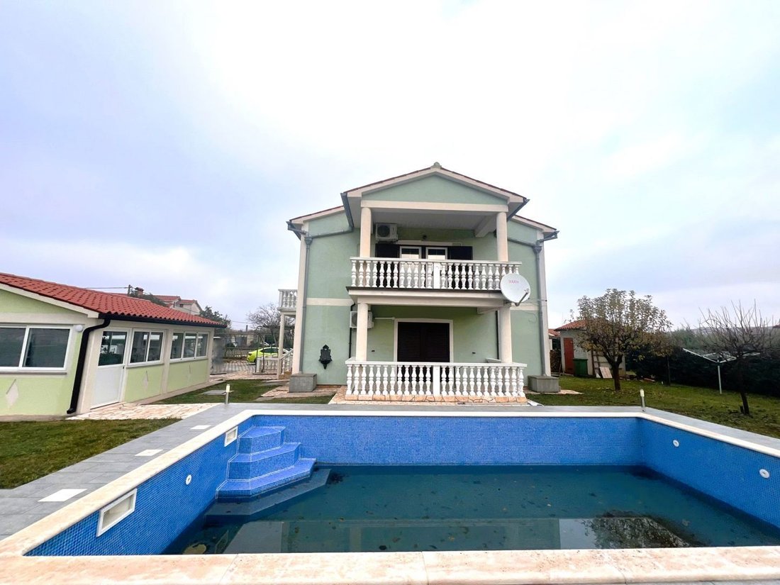 Villa in Labin, Istria County, Croatia 2 - 15063467