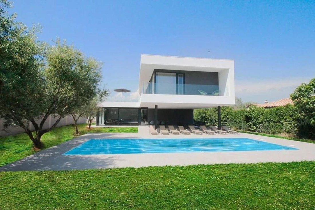 Villa in Peroj, Istria County, Croatia 2 - 14488144