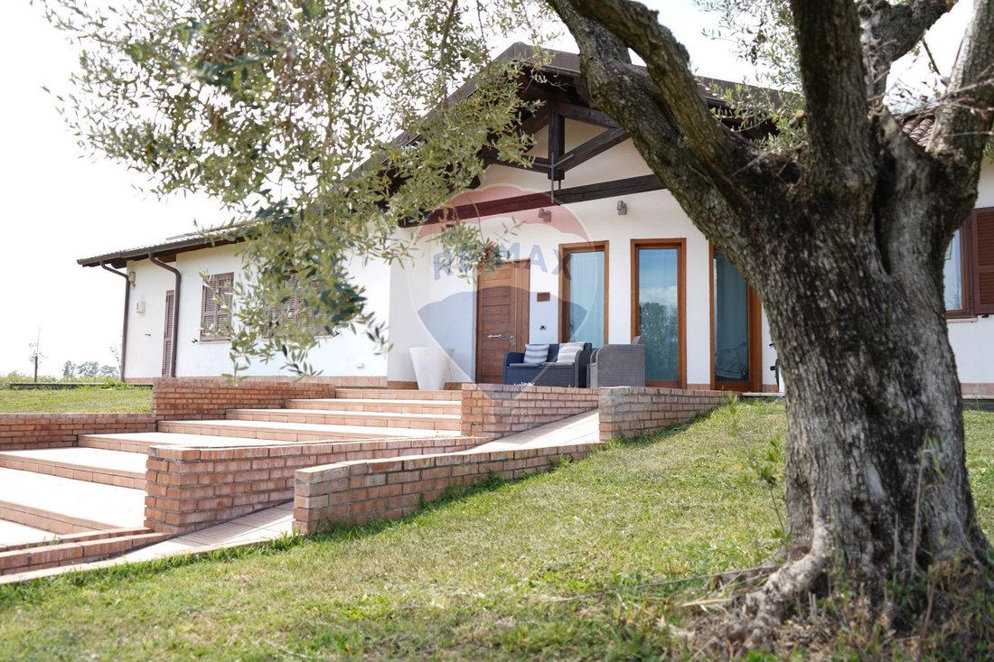 Villa in Carso - Podgora - Piave, Latina, Lazio 2 - 15377448