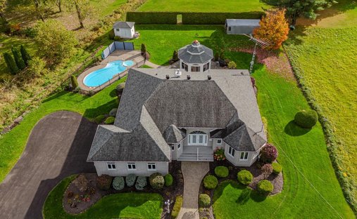 House in Hemmingford, Quebec, Canada 1