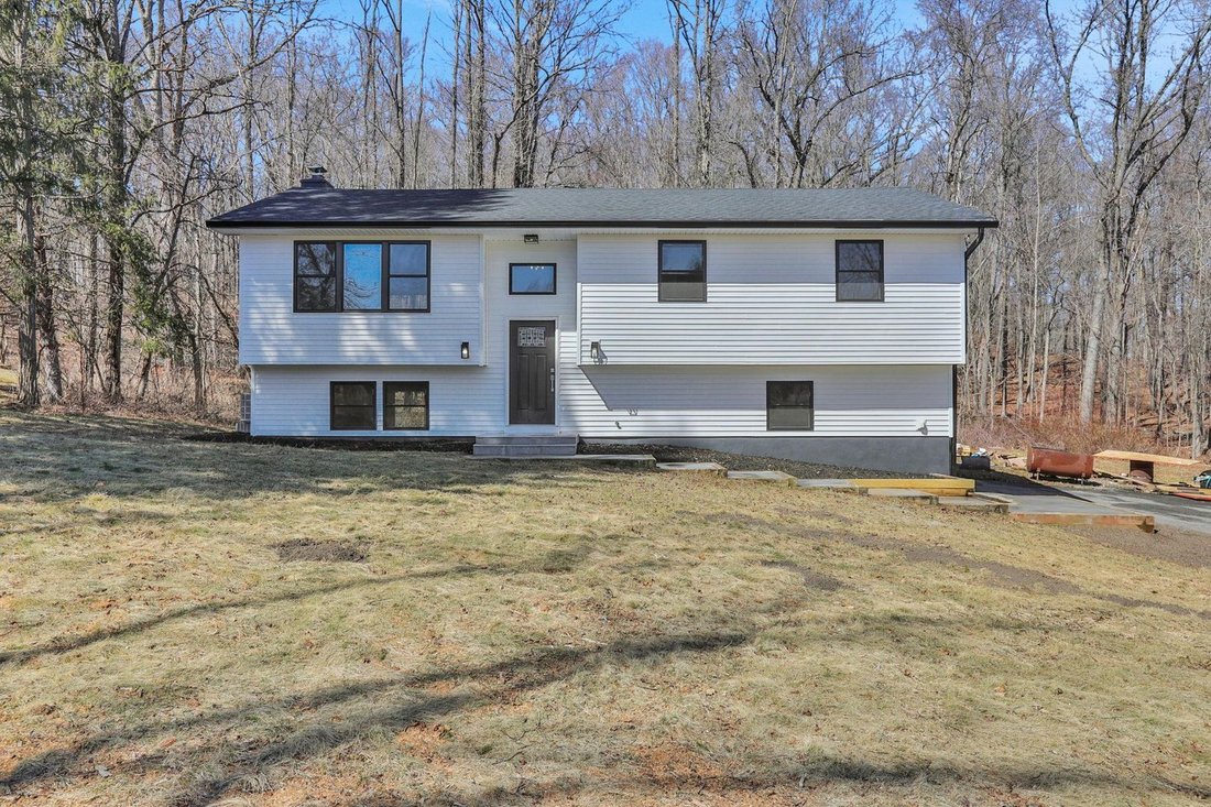 House in Wappingers Falls, New York, United States 1 - 15332913